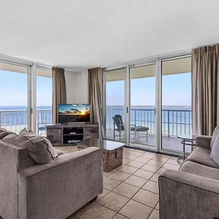 Villa Tristan Towers Unit 10A
